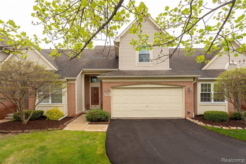 5496 GREENWAY Drive 48, Trenton, MI 48183