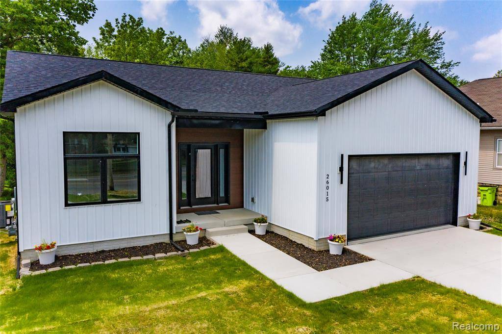 26015 E HURON RIVER Drive, Flat Rock, MI 48134