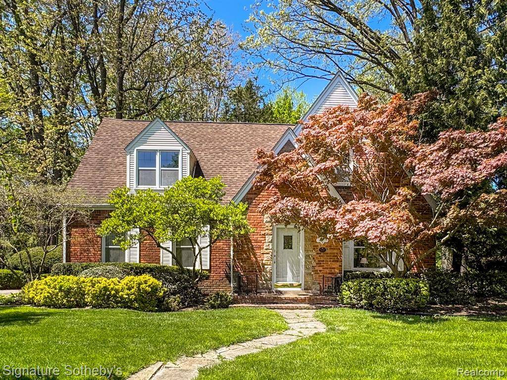 27721 SANTA BARBARA Drive, Lathrup Village, MI 48076