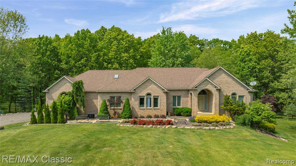 Milford Twp, MI 48381,946 ADAMS Road