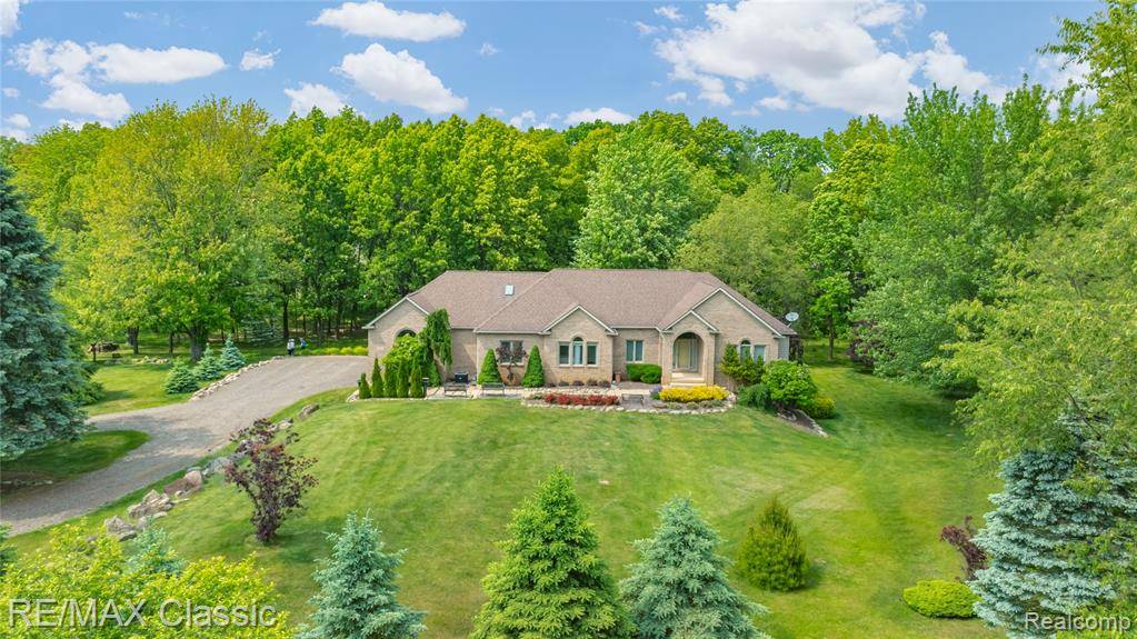 946 ADAMS Road, Milford Twp, MI 48381
