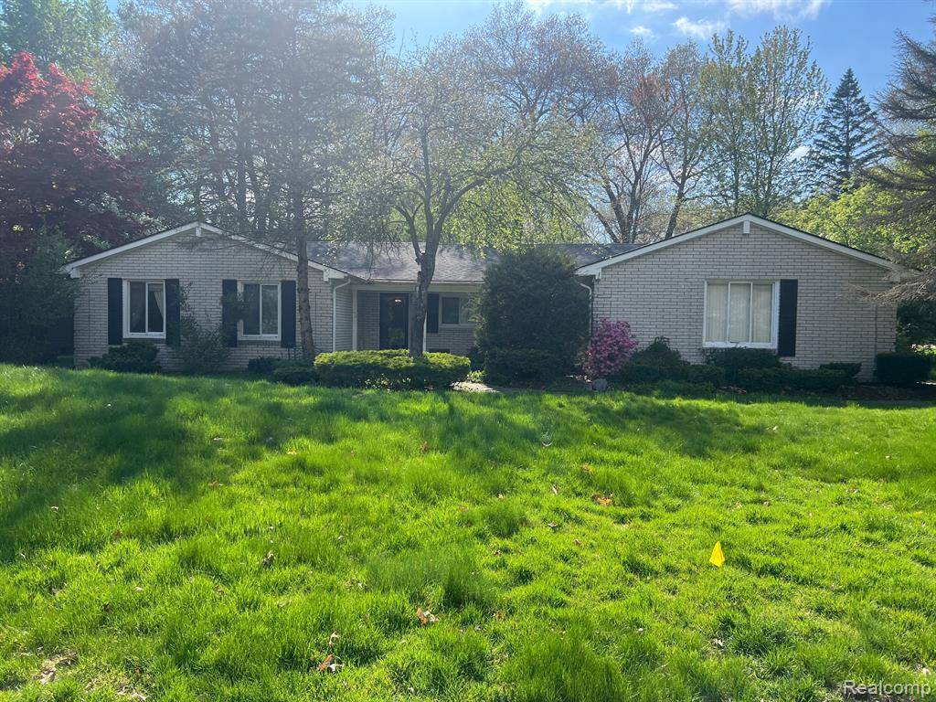 28853 W KING WILLIAM Drive, Farmington Hills, MI 48331
