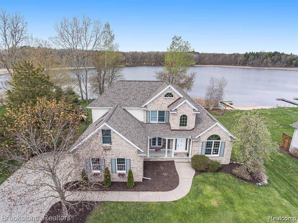 16516 W HORSESHOE Trail, Fenton Twp, MI 48451