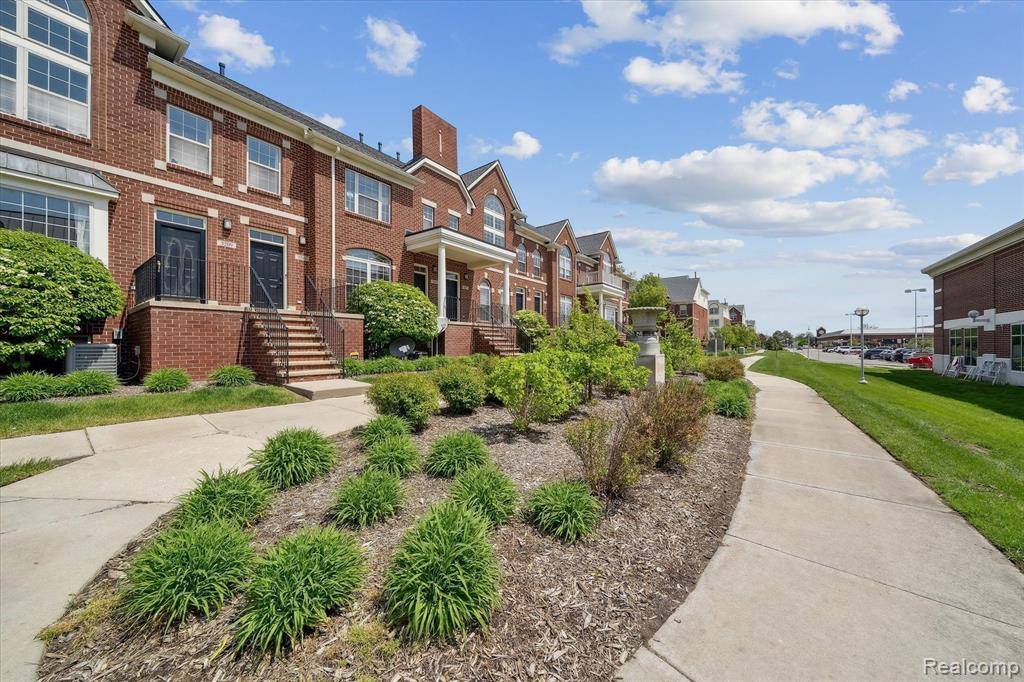 Troy, MI 48084,3201 NEWBURY