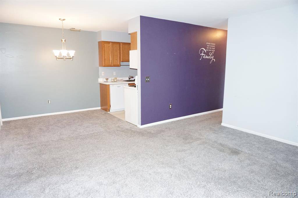 Clinton Twp, MI 48035,35431 HICKORY WOODS Drive 8