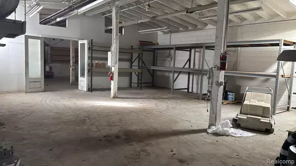 Dearborn, MI 48126,6255 SCHAEFER UNIT 2
