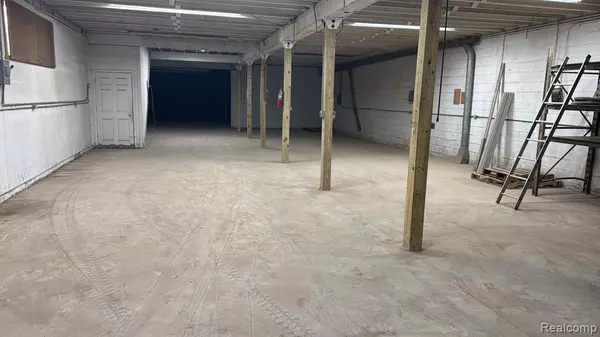 Dearborn, MI 48126,6255 SCHAEFER UNIT 2