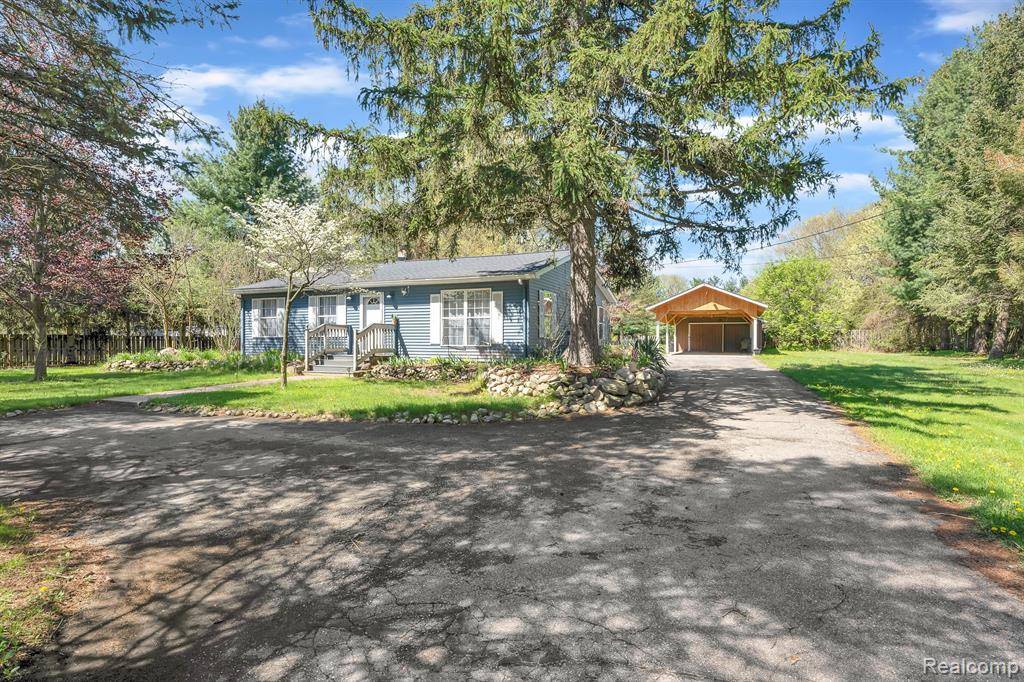 4953 CLINTONVILLE Road, Independence Twp, MI 48346