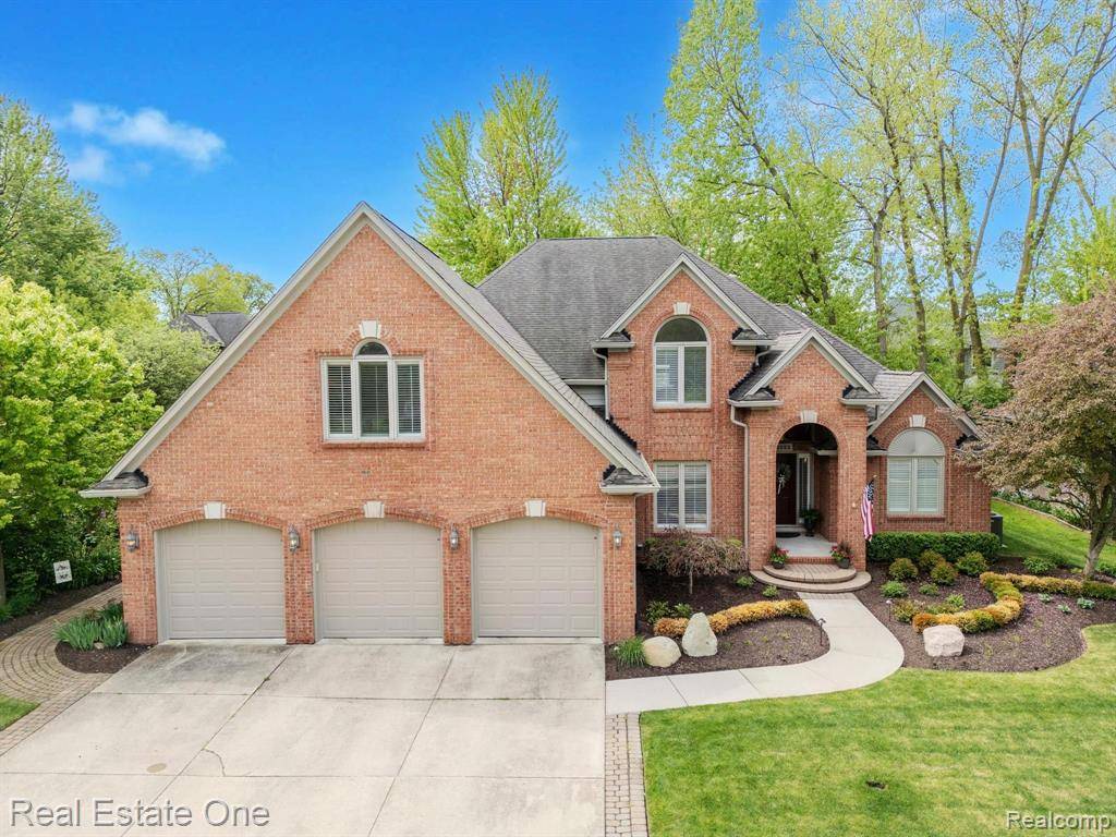 28022 ASHLAND Avenue, Harrison Twp, MI 48045