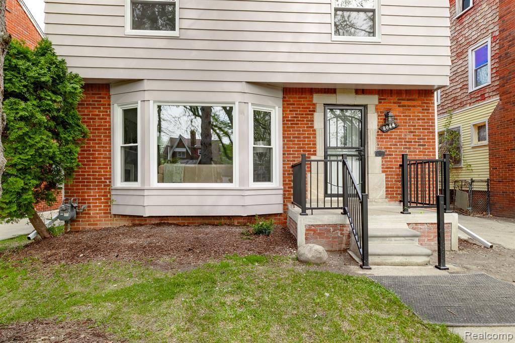 8044 E MORROW Circle, Detroit, MI 48204