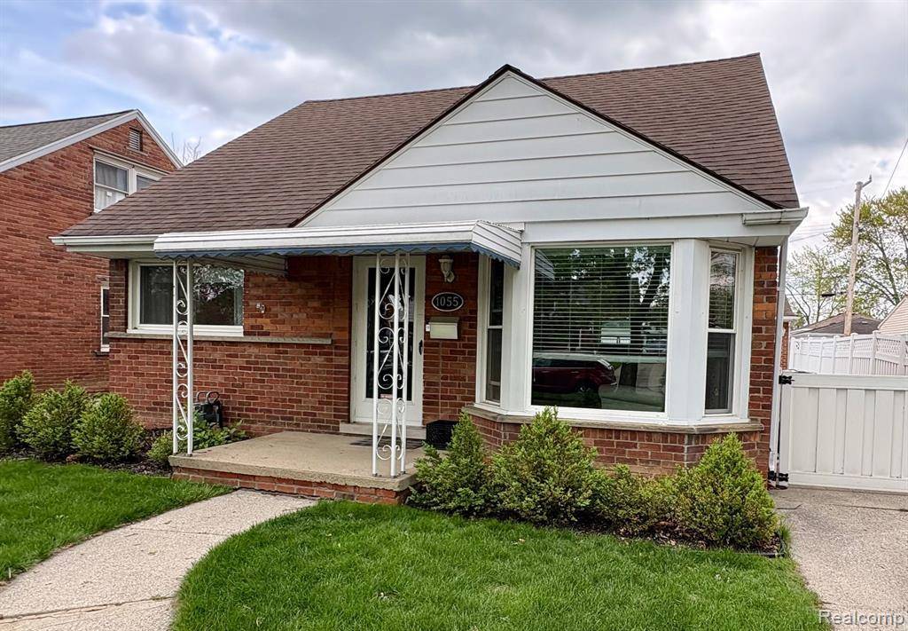 1055 16TH Street, Wyandotte, MI 48192