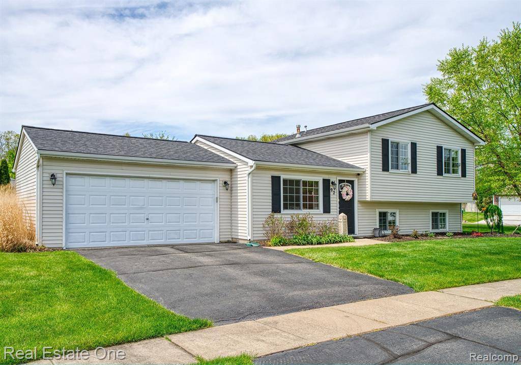 92 TURTLE TerraceE, Pinckney Vlg, MI 48169