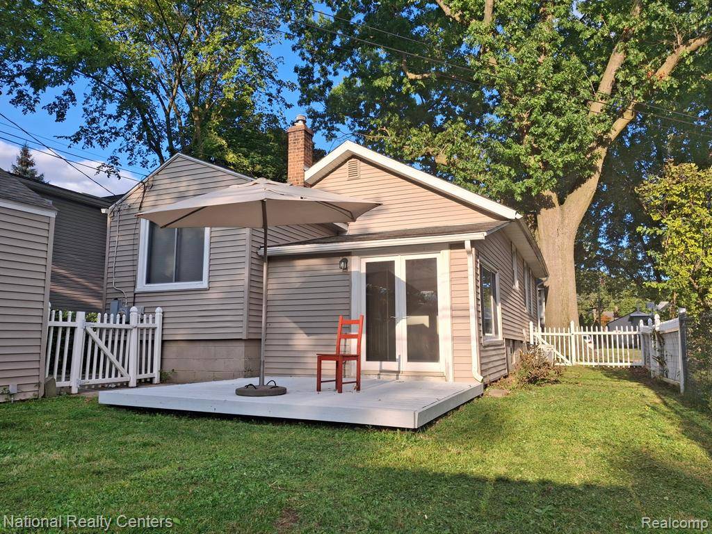 Berkley, MI 48072,2827 GARDNER Avenue