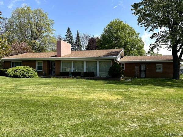 4475 THORNAPPLE Circle, Burton, MI 48509