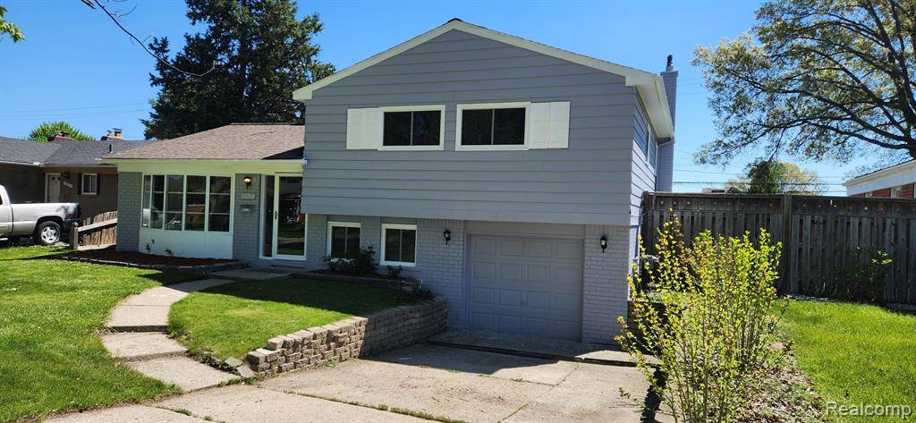 26240 WARNER Avenue, Warren, MI 48091