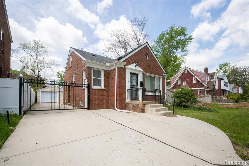 Detroit, MI 48223,15453 EVERGREEN Road