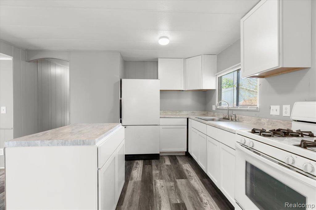 Auburn Hills, MI 48326,351 N SQUIRREL Road #147