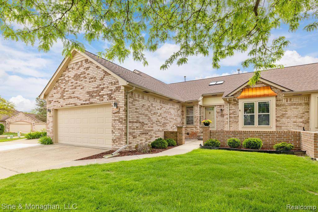 43389 RIVERBEND Boulevard, Clinton Twp, MI 48038