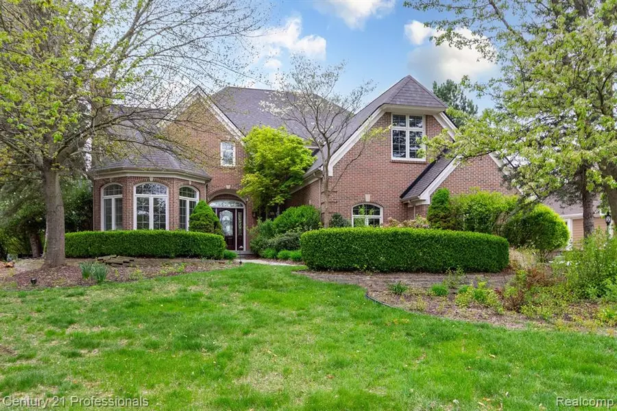685 Dornoch Drive, Scio Twp, MI 48103