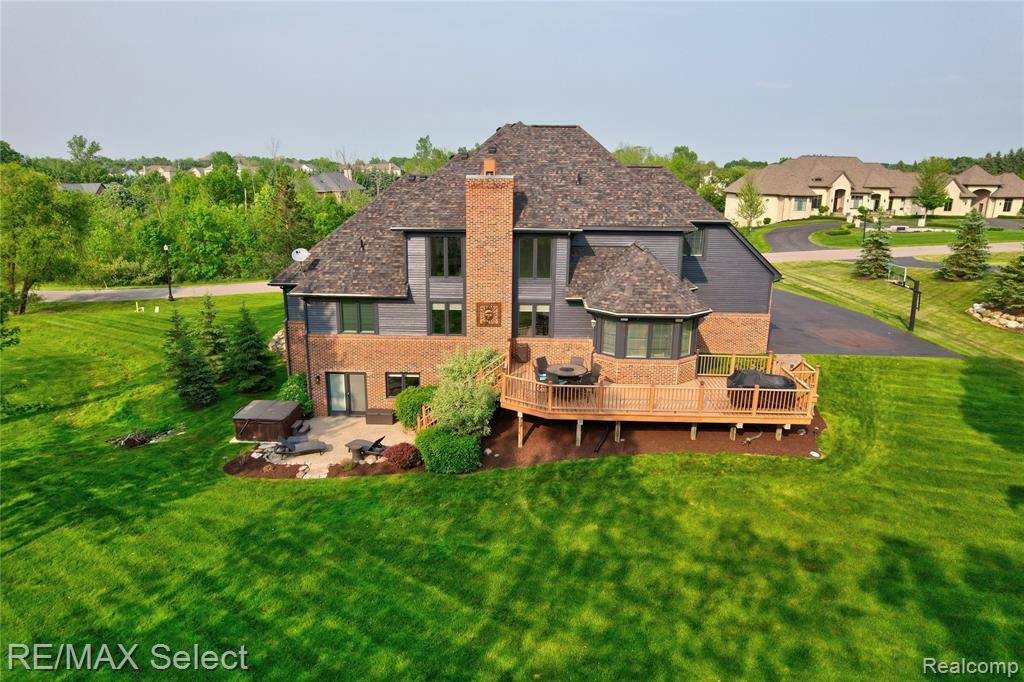 Grand Blanc Twp, MI 48439,8320 MISTY Meadows