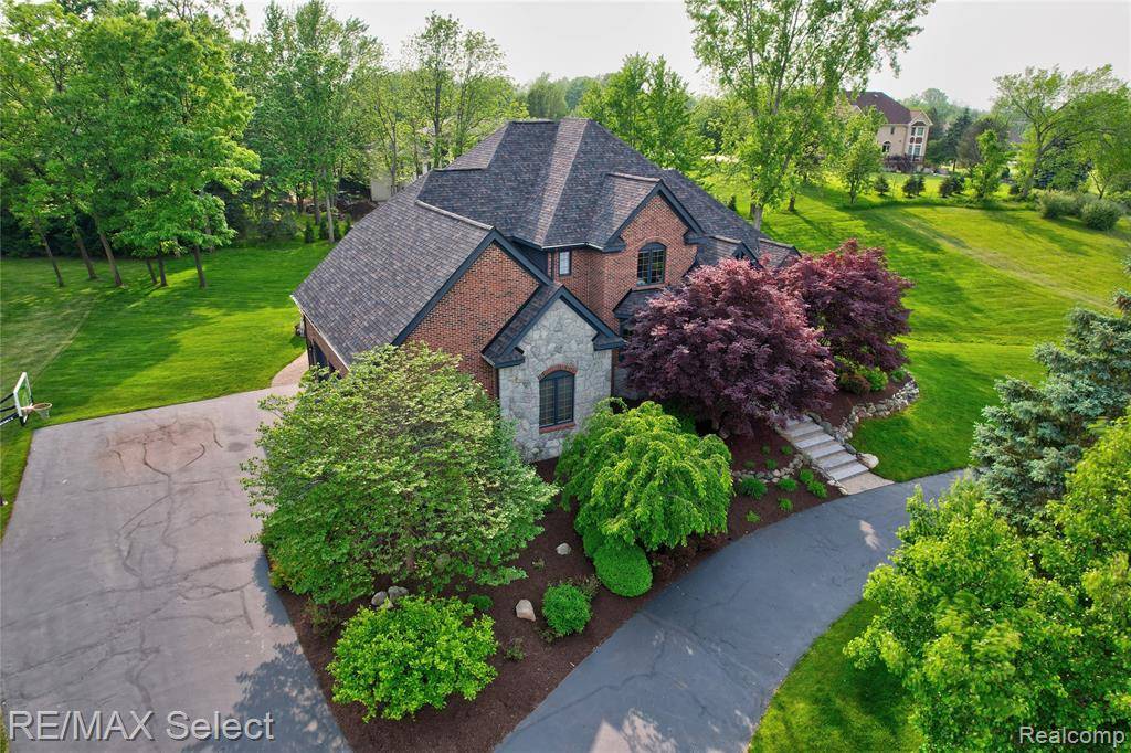 Grand Blanc Twp, MI 48439,8320 MISTY Meadows