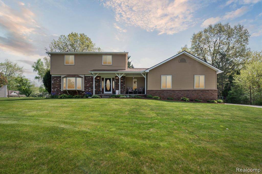 4024 STRATHCONA, Highland Twp, MI 48357