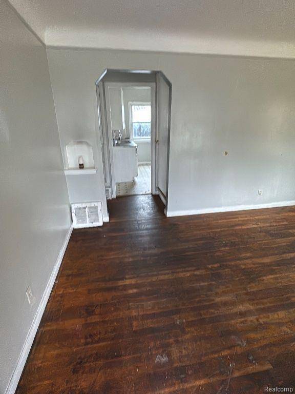 Detroit, MI 48203,18058 CARDONI Street