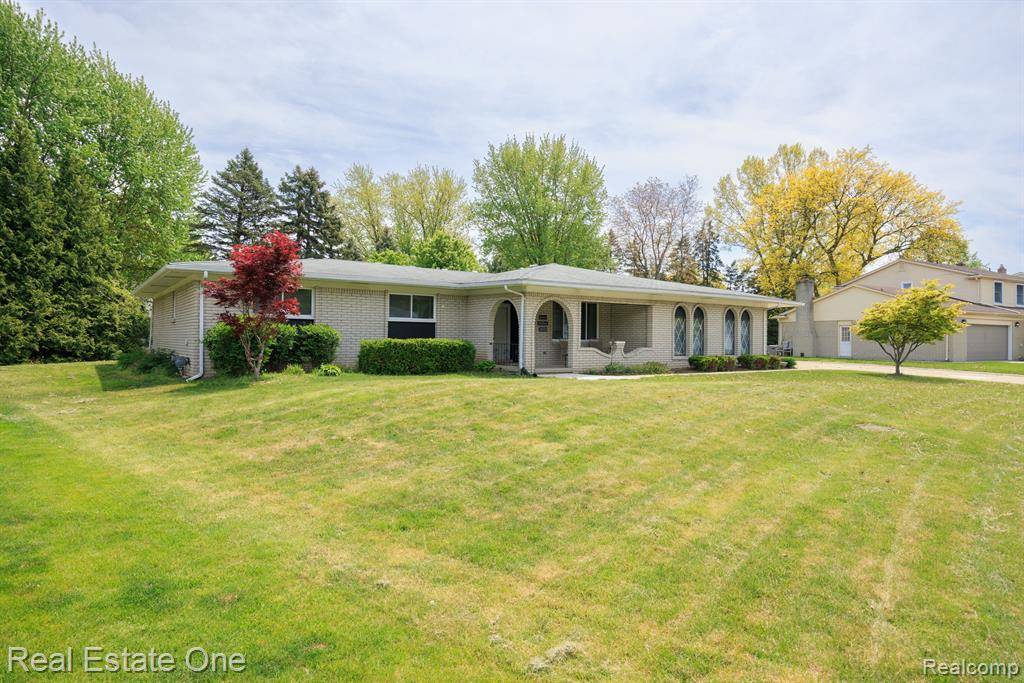 Clinton Twp, MI 48038,39764 BONNIE COURT