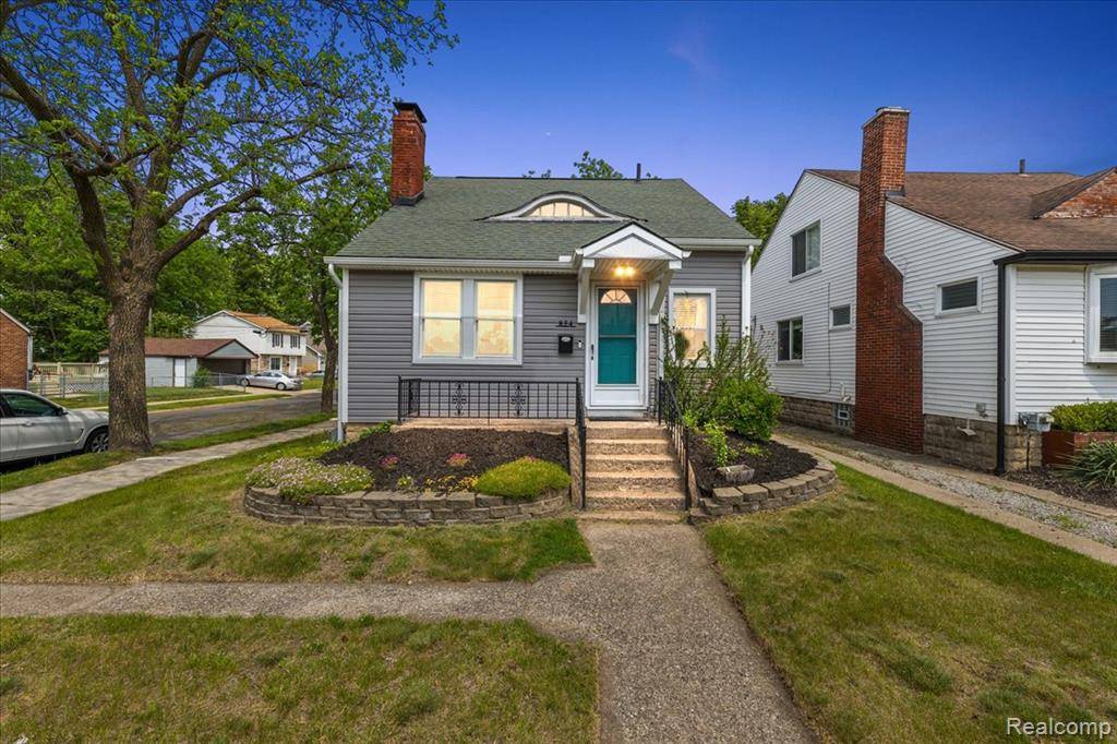 854 PINECREST Drive, Ferndale, MI 48220