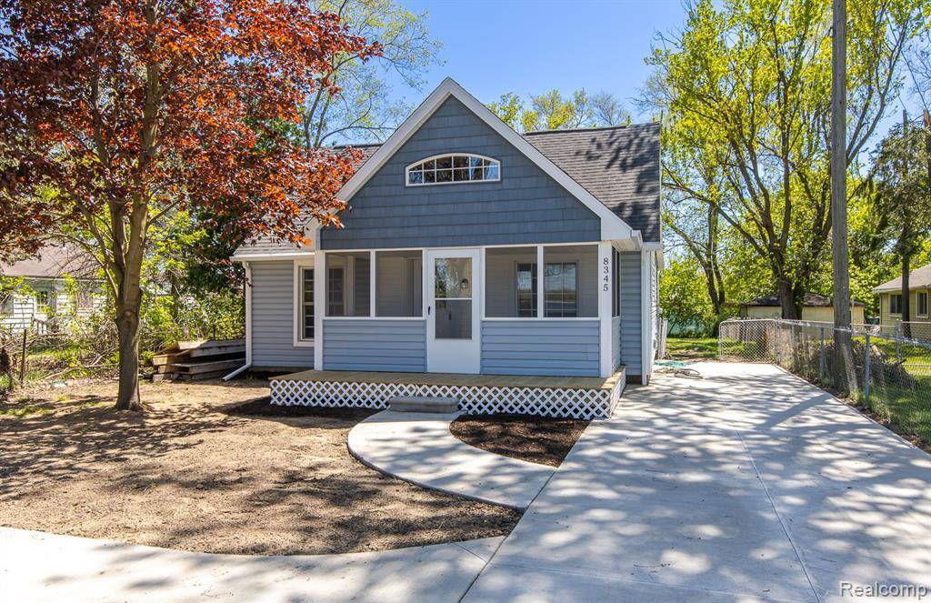 8345 PONTIAC LAKE Road, White Lake Twp, MI 48386