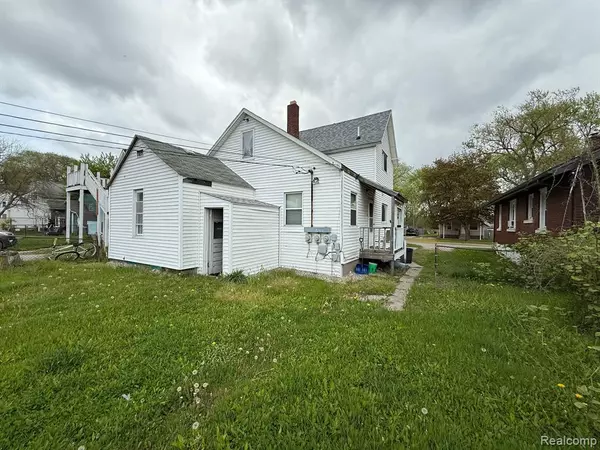 Port Huron, MI 48060,1917 16TH Street