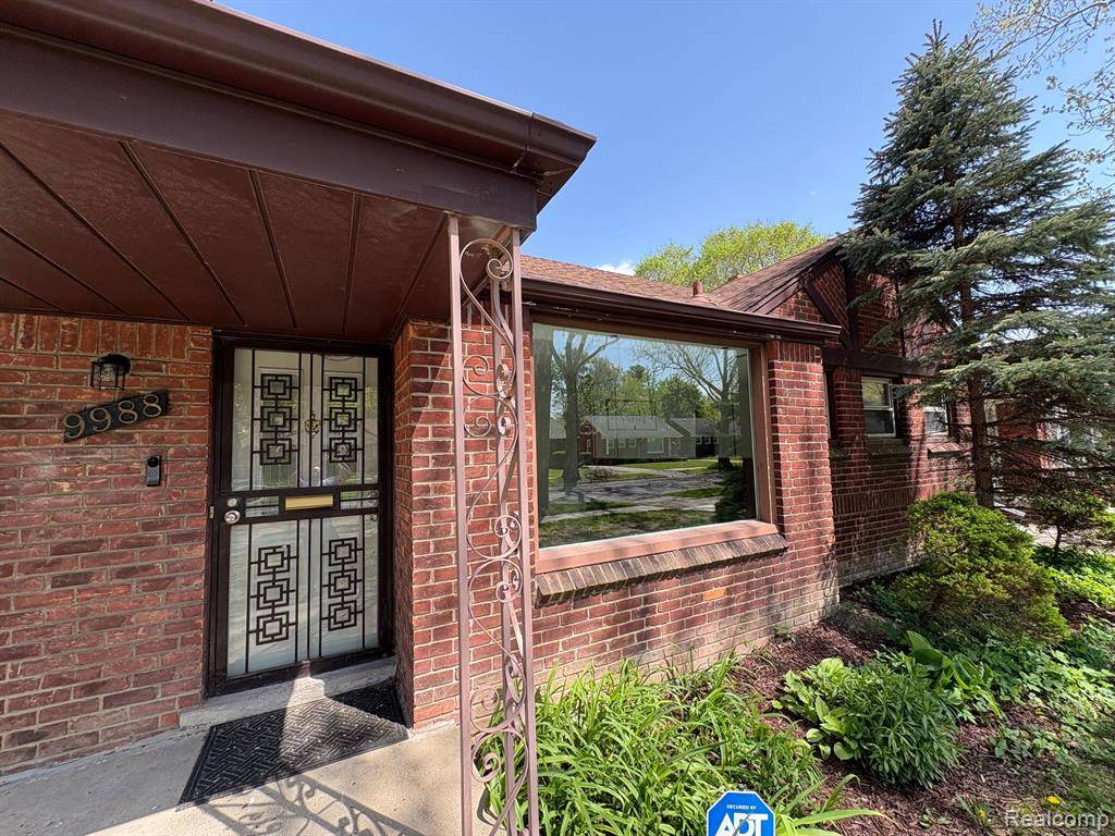 Detroit, MI 48228,9988 STOUT Street