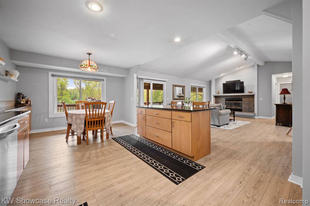 White Lake Twp, MI 48383,2612 SHADY HOLLOW Drive