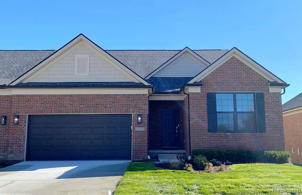 55697 OAK POINTE Drive, Shelby Twp, MI 48315