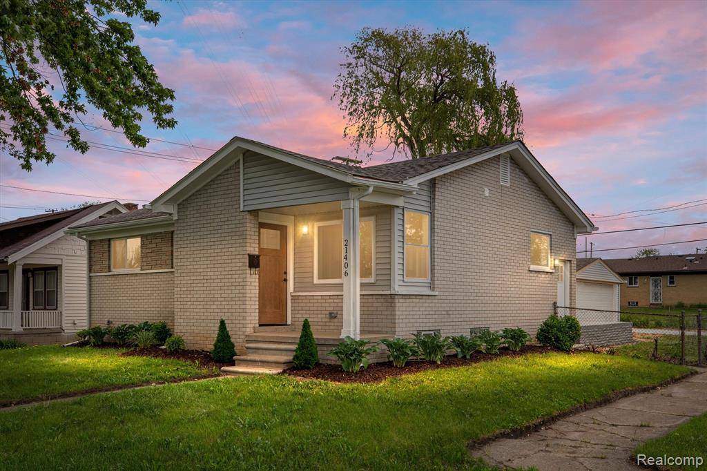21406 MAJESTIC Avenue, Royal Oak Twp, MI 48220
