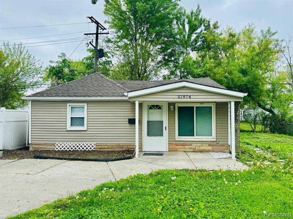21974 ELROY Avenue, Warren, MI 48089
