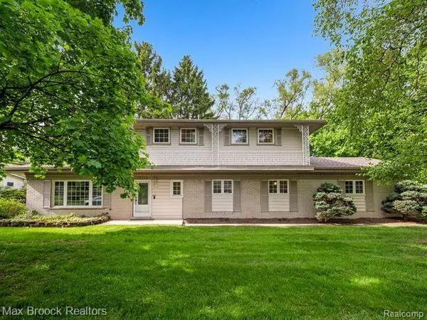 32770 Ardwick Road,  Farmington Hills,  MI 48334