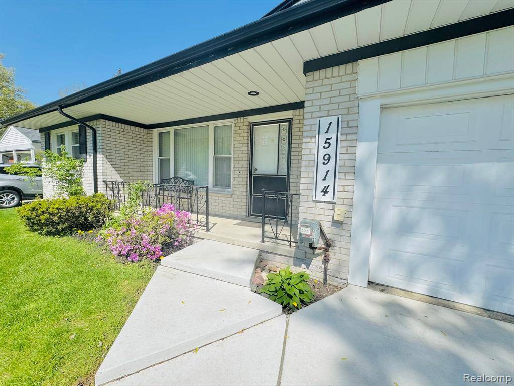 Livonia, MI 48154,15914 DEERING Street