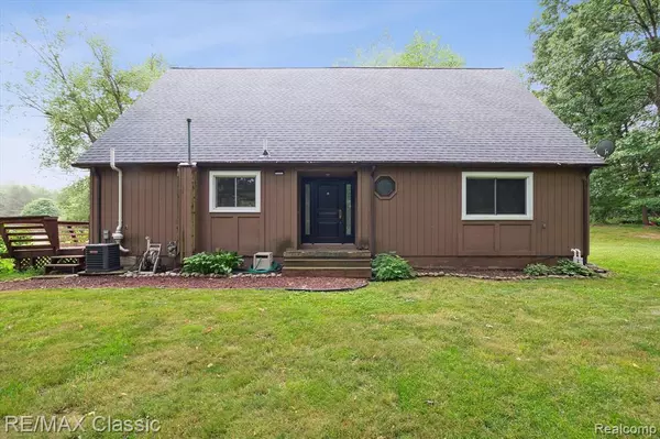 Milford Twp, MI 48380,1213 PINE RIDGE Road