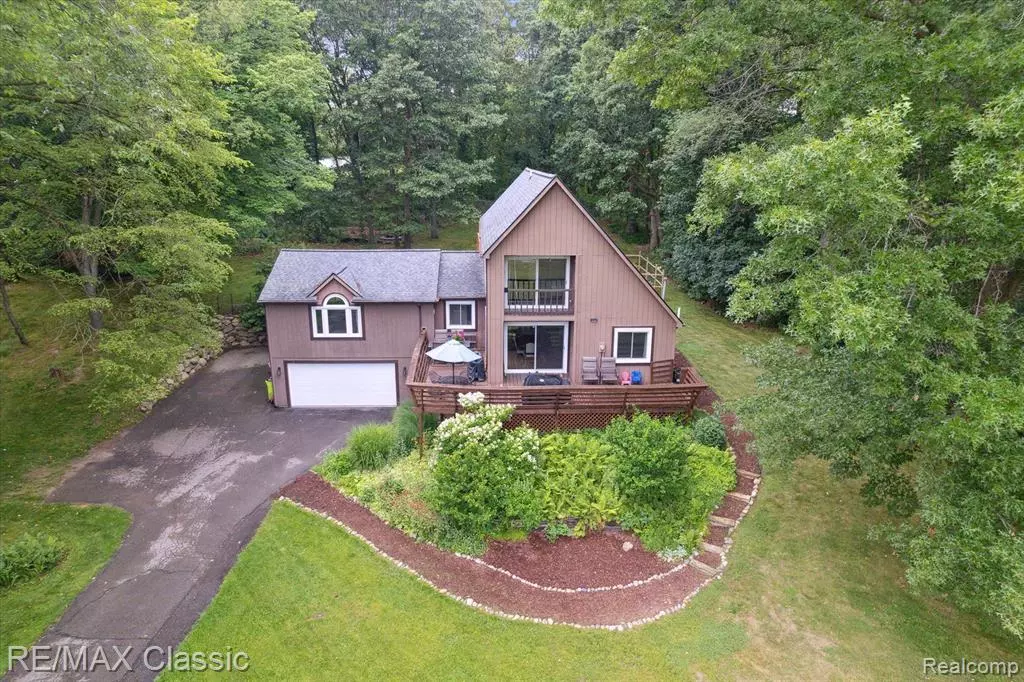 Milford Twp, MI 48380,1213 PINE RIDGE Road