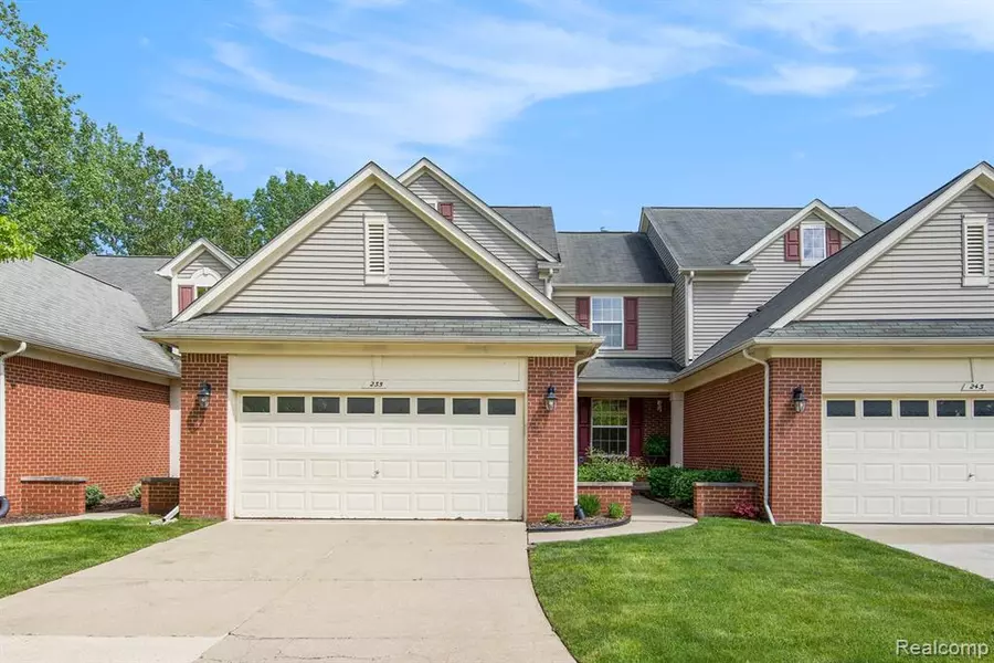 235 CHERRY STONE Drive 16, Canton Twp, MI 48188