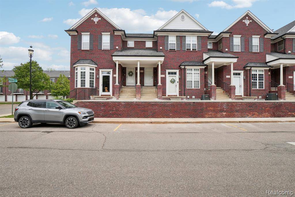 53128 E PROVIDENCE Drive, Shelby Twp, MI 48316