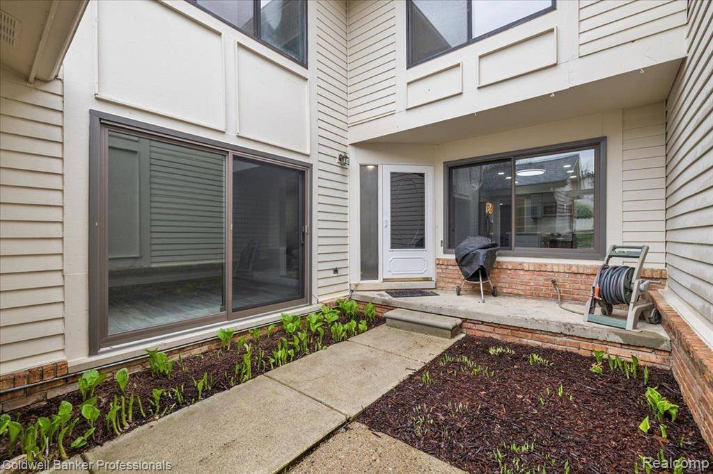 West Bloomfield Twp, MI 48322,7020 Bridge Way Unit 14