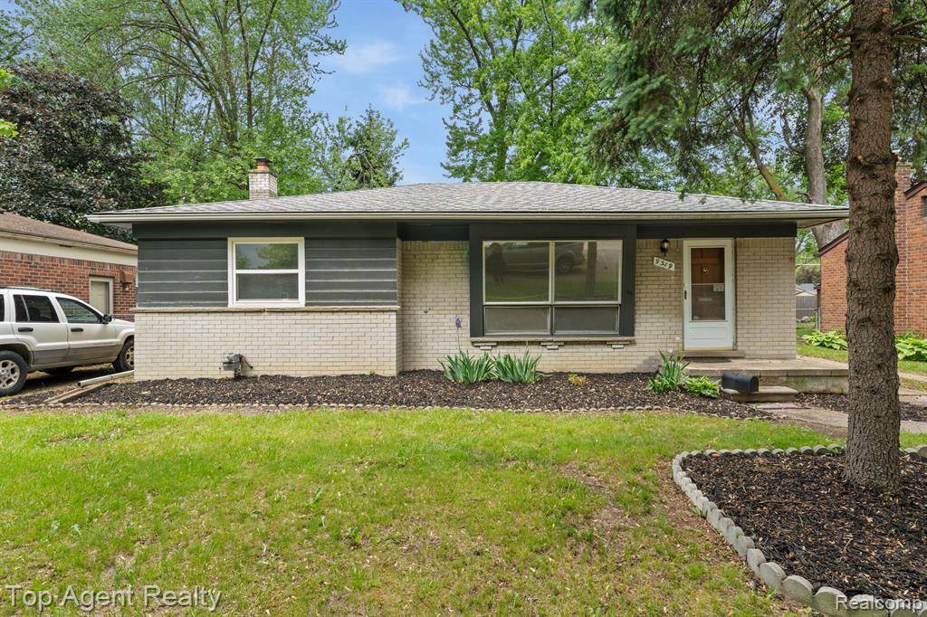 9319 MERRIMAN Road, Livonia, MI 48150