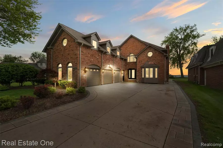 48556 Harbor Drive, Chesterfield Twp, MI 48047