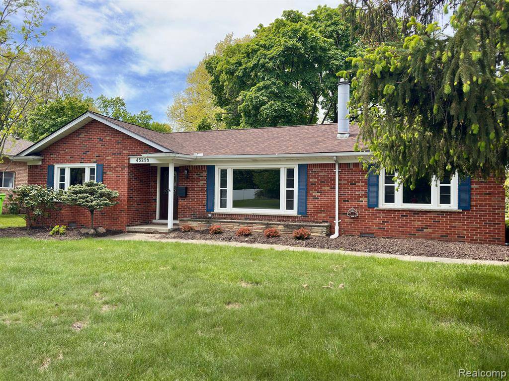 Utica, MI 48317,45295 GRANT PARK Avenue