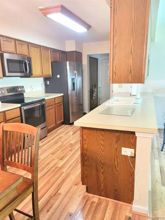 Grand Blanc Twp, MI 48439,5045 SANDALWOOD Drive