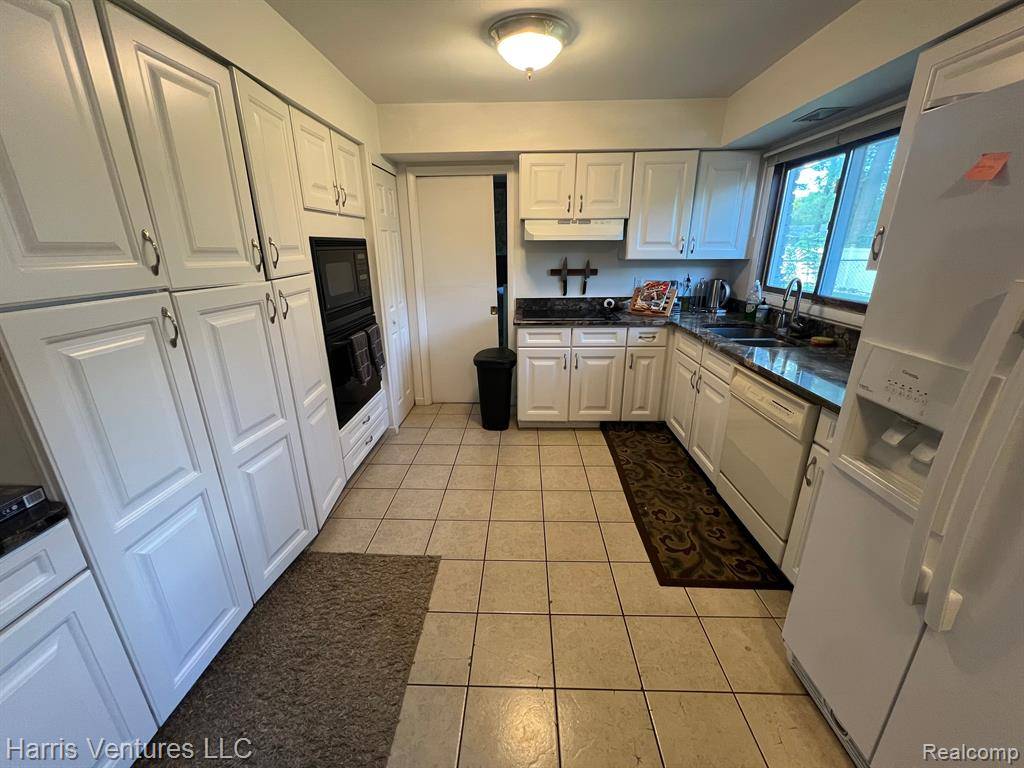 Southfield, MI 48076,29430 MARIMOOR Drive