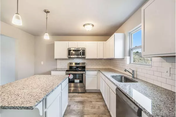 Burton, MI 48519,2273 Plum Tree Court