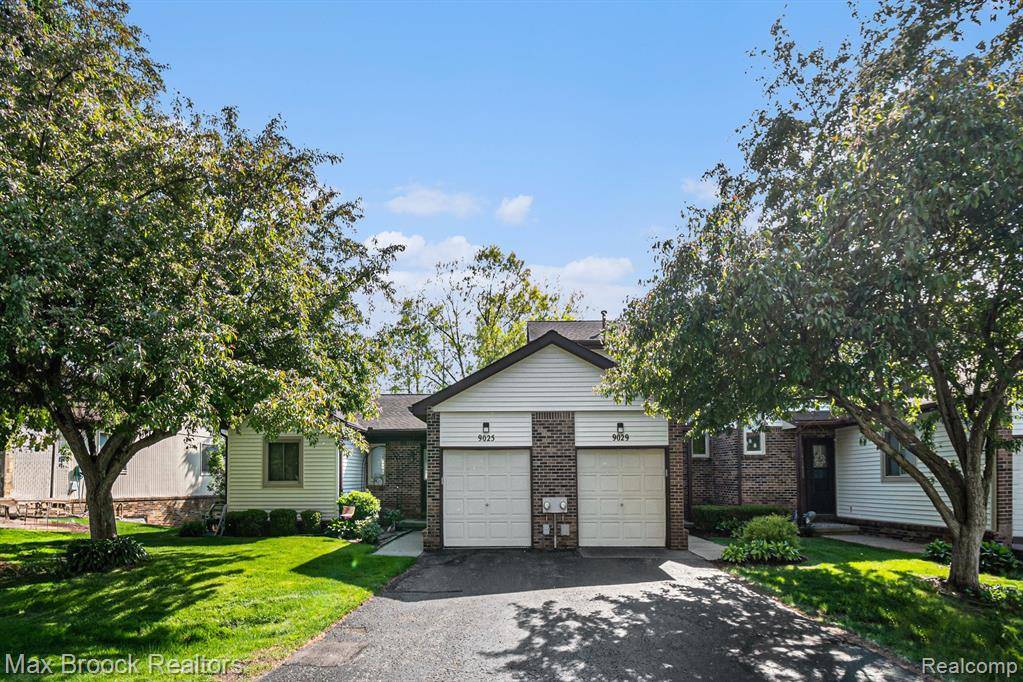 9029 E BLUEWATER Drive,  Springfield Twp,  MI 48348